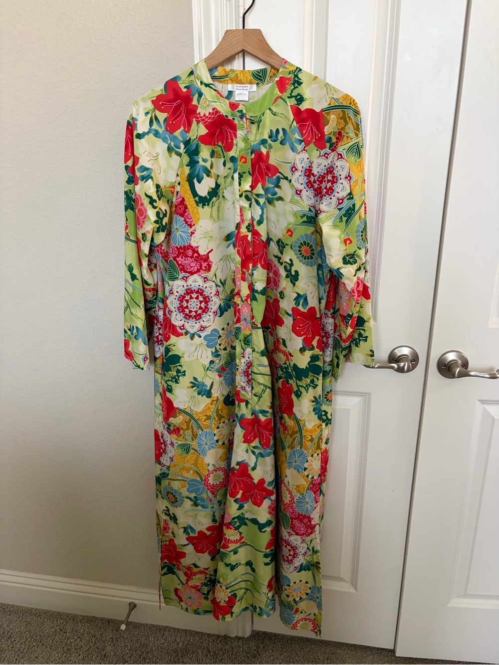 Vintage Women’s Floral Long-Sleeve Pajama Gown - Green with Red Floral Print